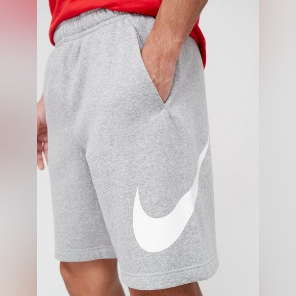 Nike-Men's Sportswear Club  Short Basketball Graphic - Picture 3 of 9
